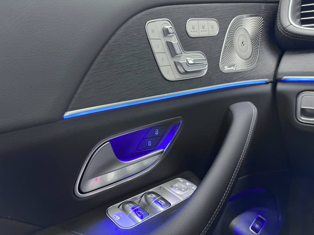 Certified 2025 Mercedes-Benz GLS 450 4MATIC image 23