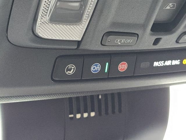 Used 2022 Chevrolet Silverado 1500 High Country image 34