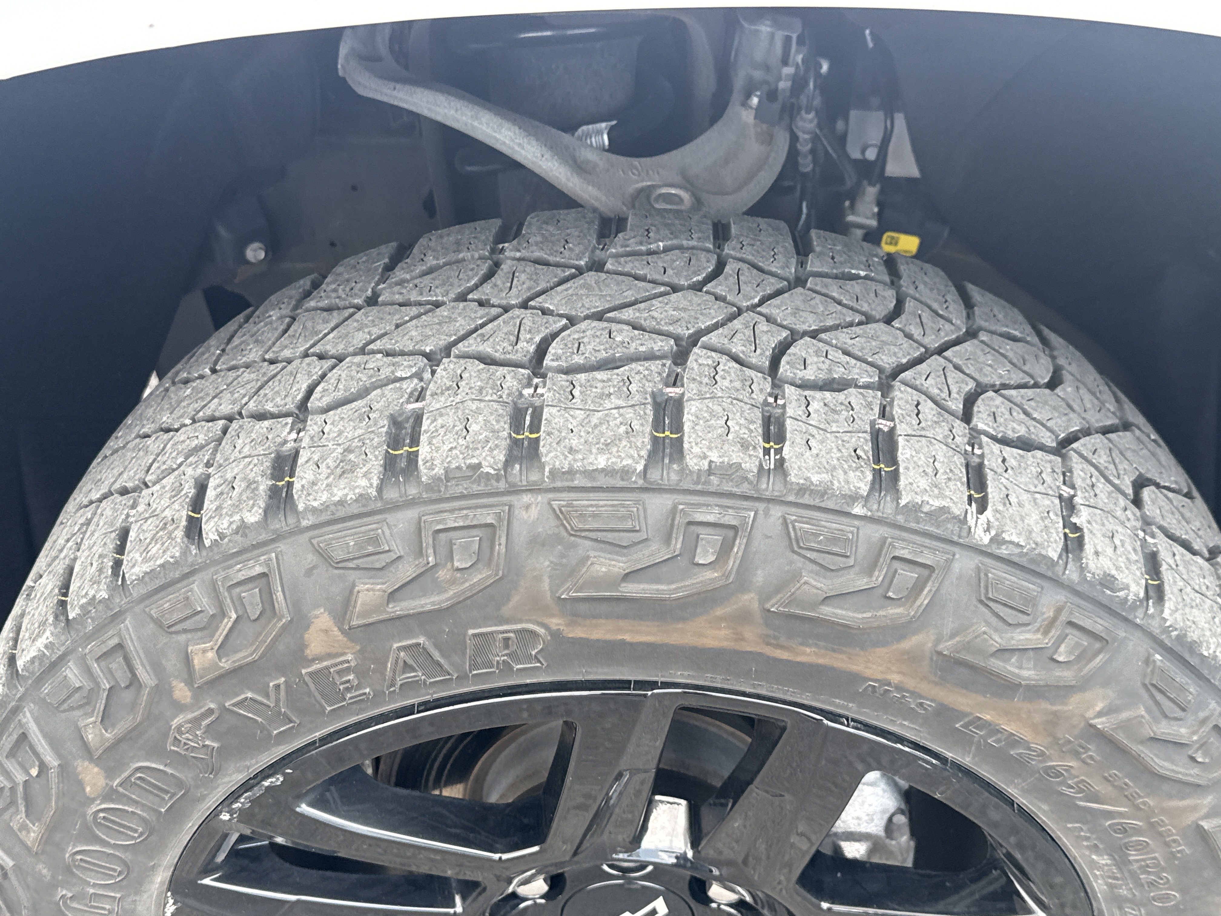 Used 2024 Chevrolet Silverado 1500 LT Trail Boss w/ Protection Package AWD/4WD image 8