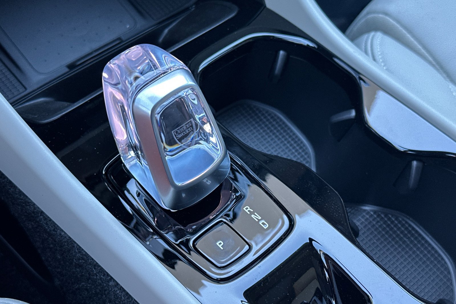 New 2026 Volvo XC40 B5 Plus w/ Protection Package Premier image 19