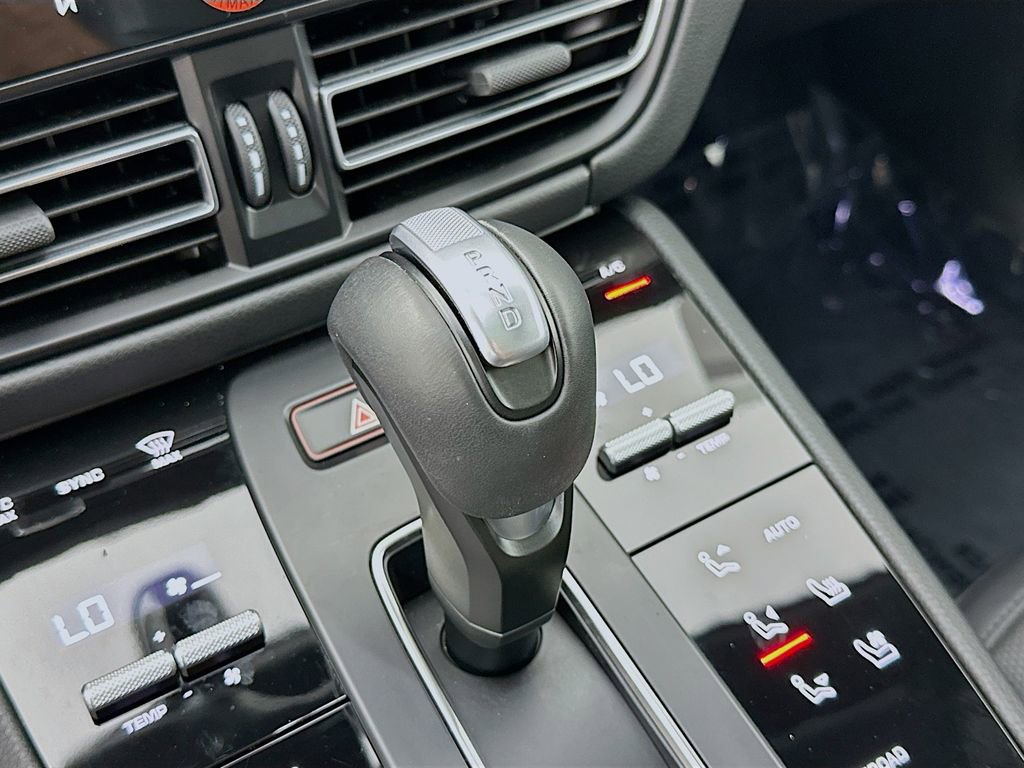 New 2025 Porsche Macan image 19