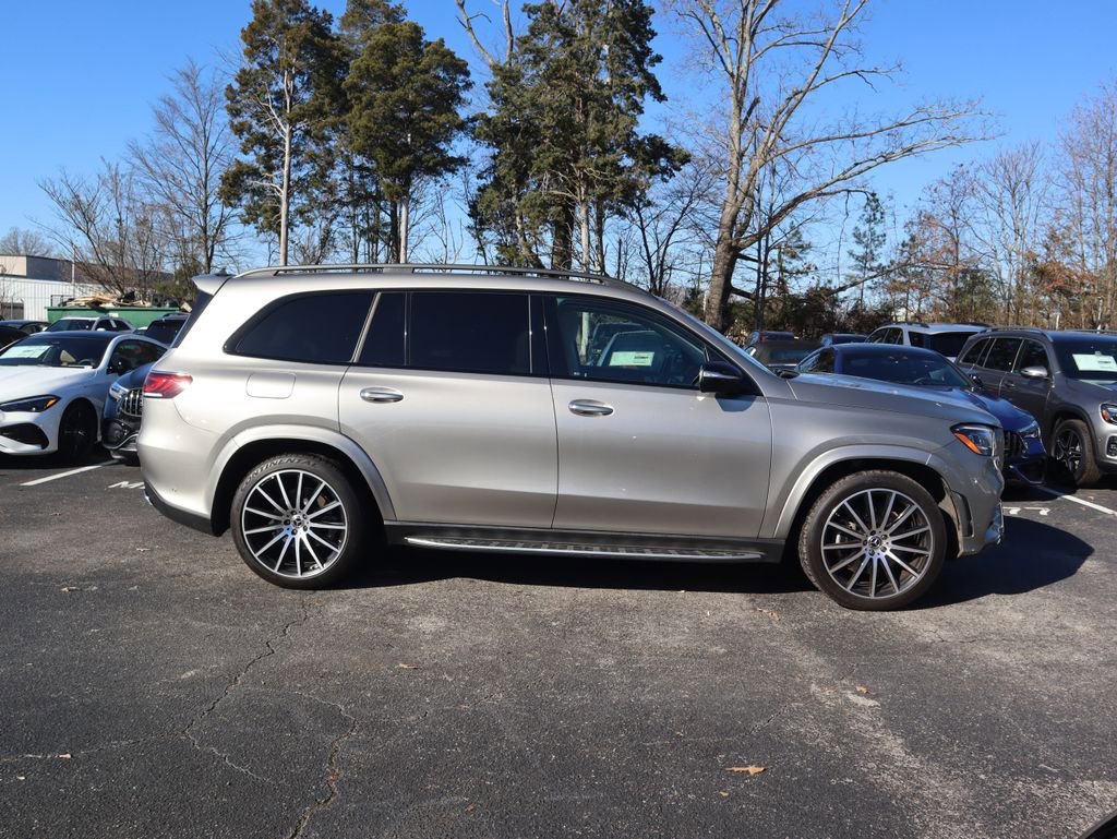 Used 2023 Mercedes-Benz GLS 450 4MATIC image 2