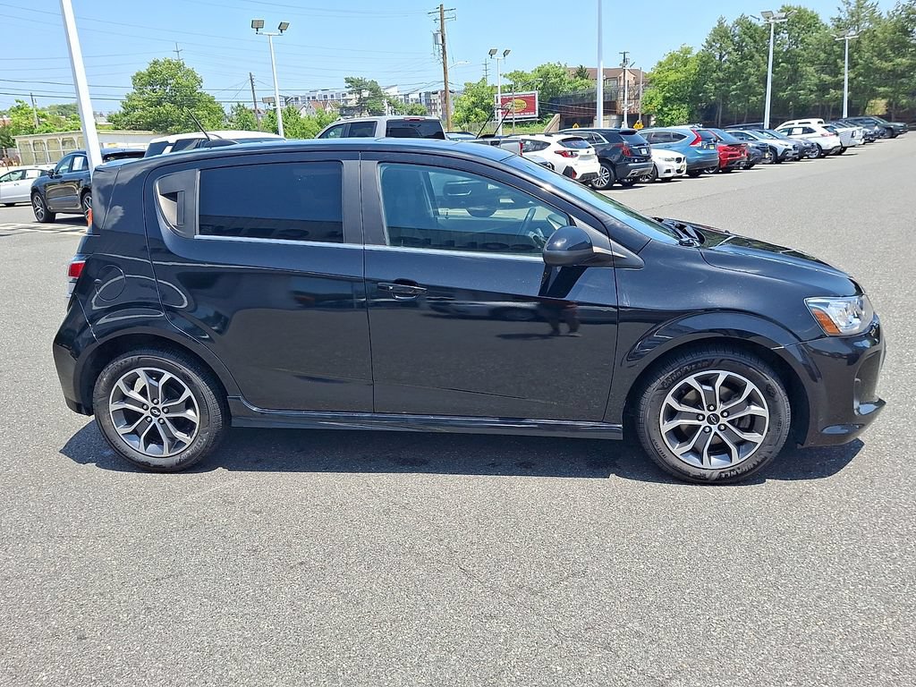 Used 2020 Chevrolet Sonic LT w/ Convenience Package FWD image 10
