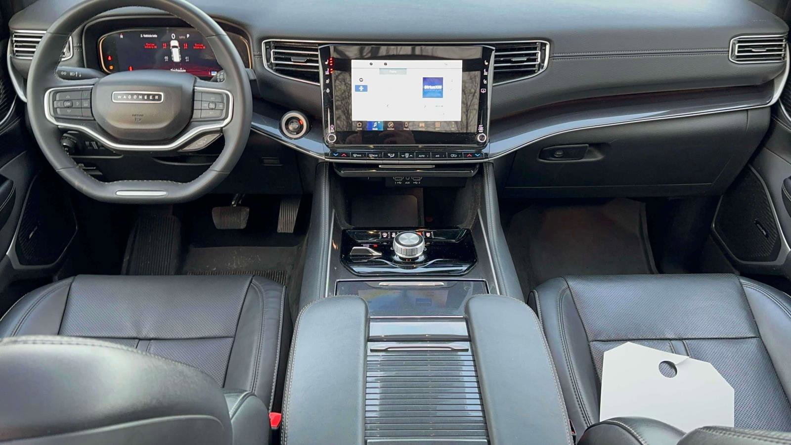 Used 2024 Jeep Wagoneer 4WD w/ Premium Group I image 11