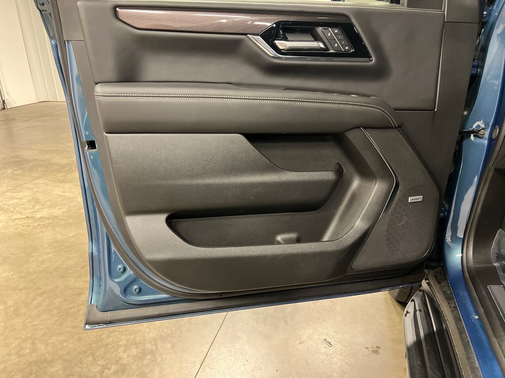 New 2026 GMC Yukon XL Elevation AWD/4WD image 15