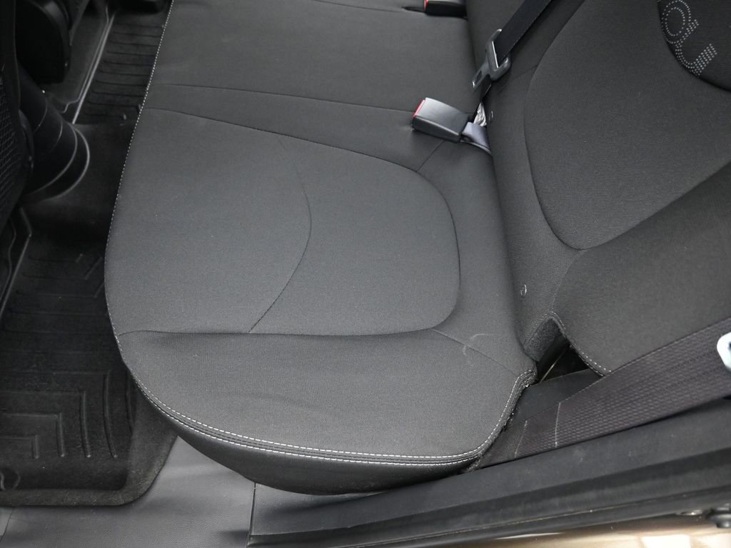 Used 2013 Kia Soul + image 21