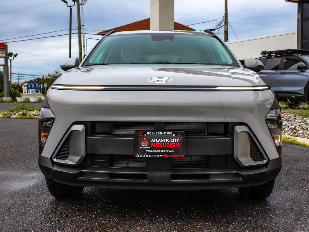 Used 2025 Hyundai Kona SEL AWD/4WD image 2
