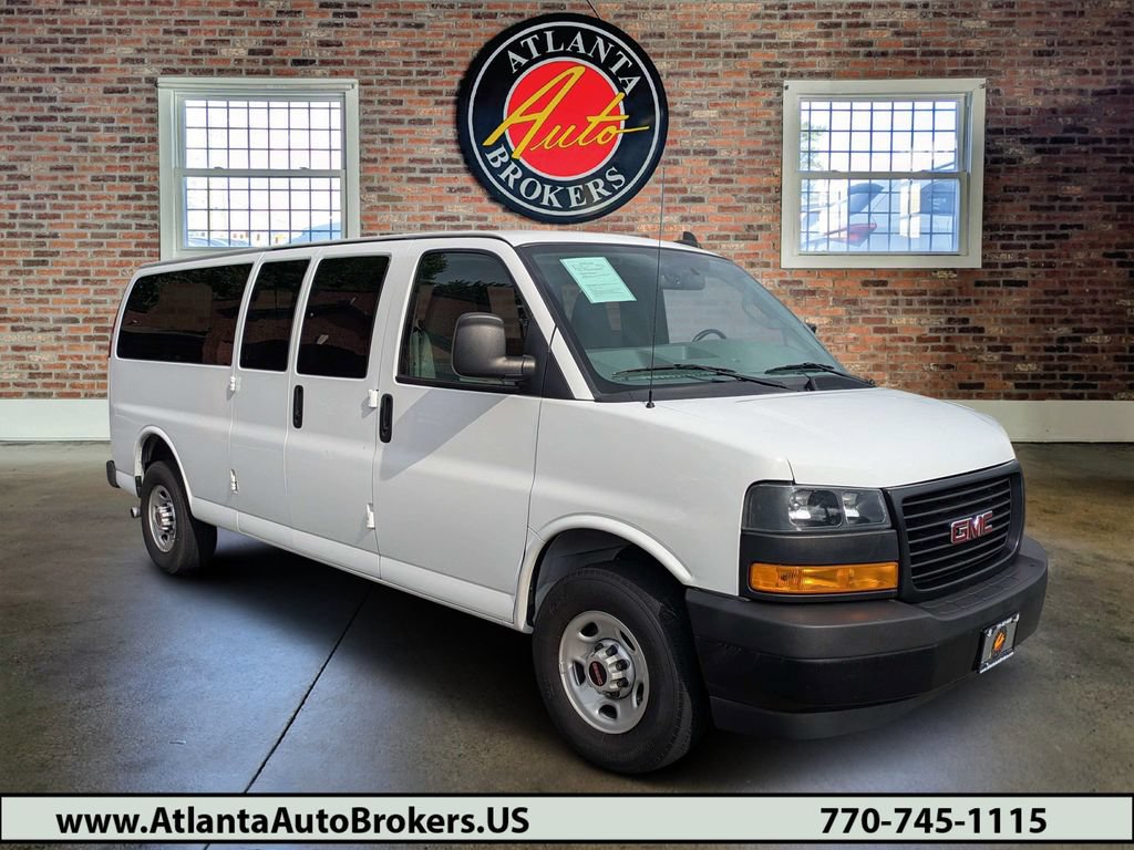 Used 2023 GMC Savana 3500 LS RWD image 1