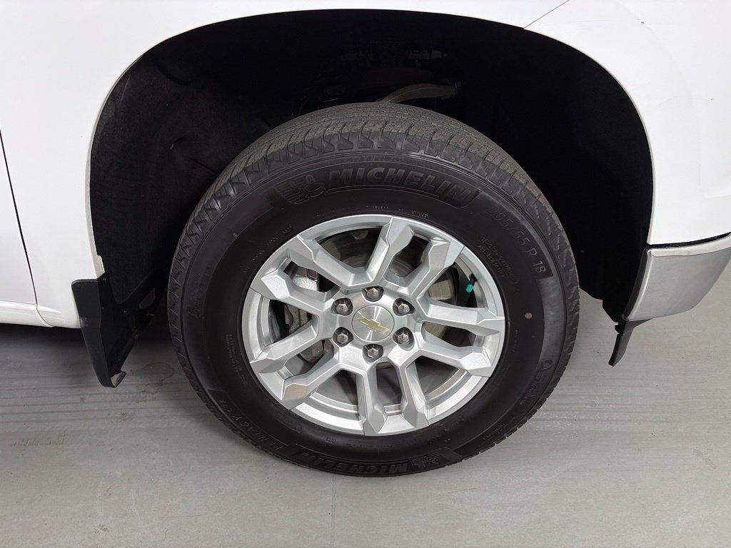 Used 2023 Chevrolet Silverado 1500 LT AWD/4WD image 11