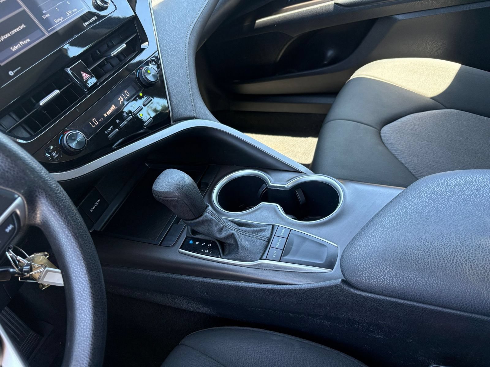 Used 2023 Toyota Camry LE FWD image 41