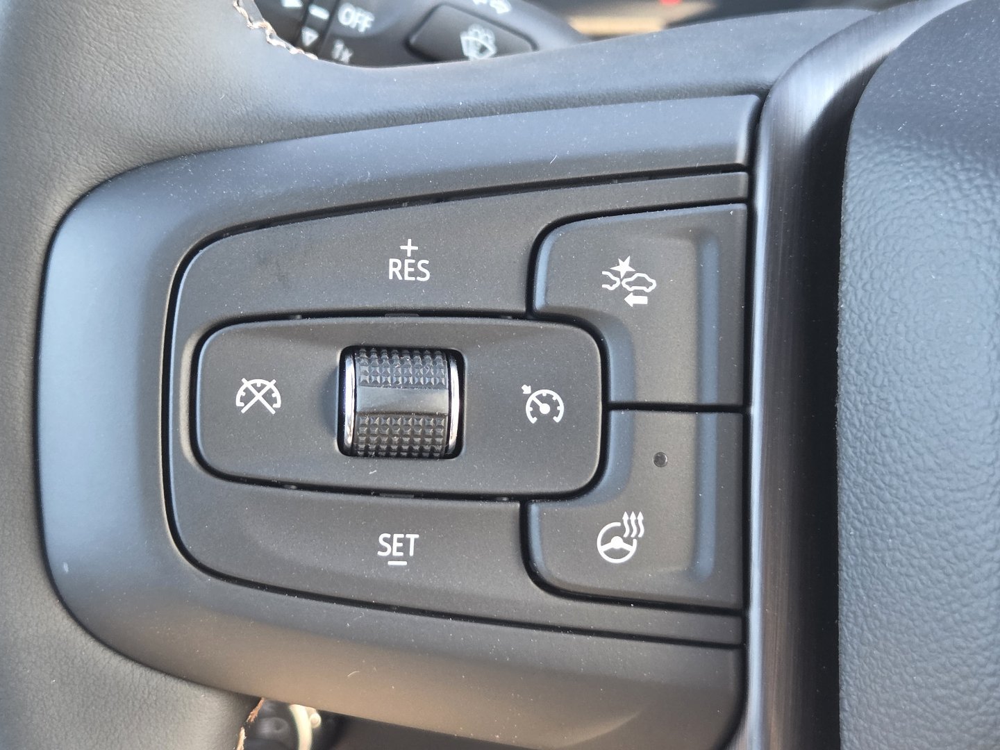 New 2026 GMC Sierra 2500 AT4 w/ AT4 Premium Plus Package AWD/4WD image 34
