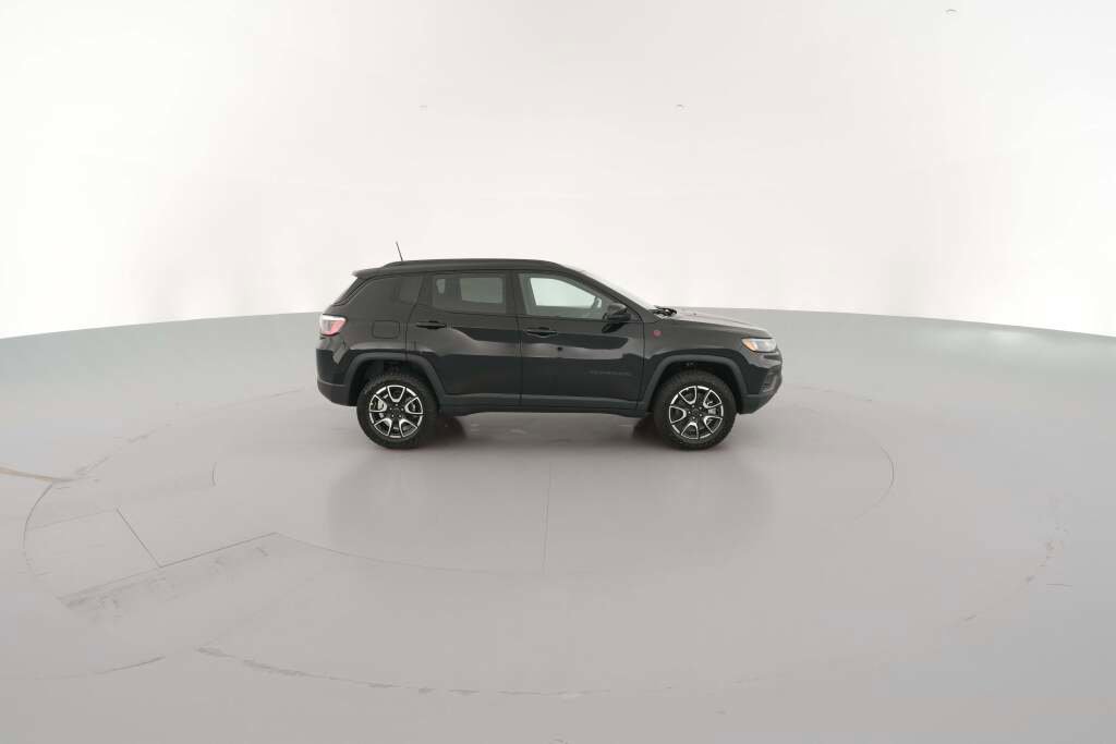 New 2026 Jeep Compass Trailhawk image 14