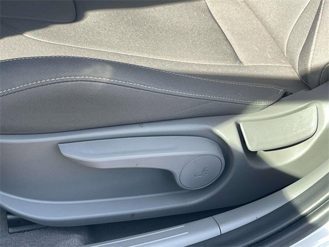Certified 2025 Hyundai Elantra Sport image 27