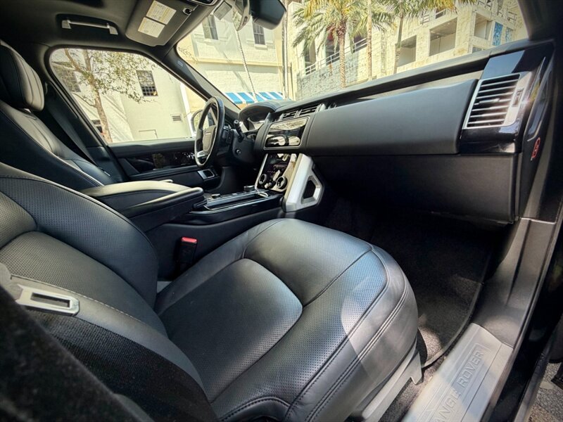 Used 2019 Land Rover Range Rover Supercharged AWD/4WD image 38