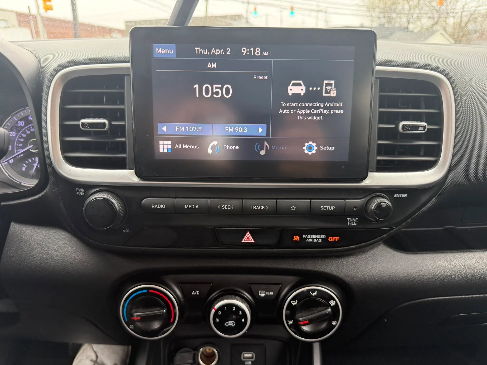 Used 2020 Hyundai Venue SE image 23