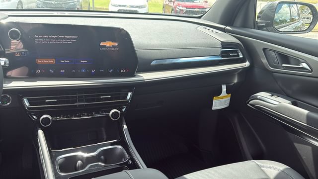 New 2027 Chevrolet Traverse LT w/ Driver Confidence Package FWD image 30