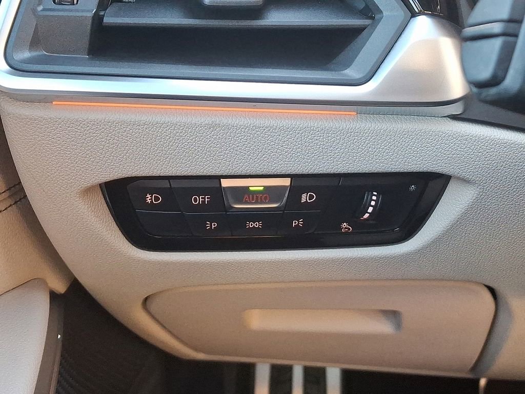 Used 2021 BMW 330e xDrive w/ M Sport Package image 24