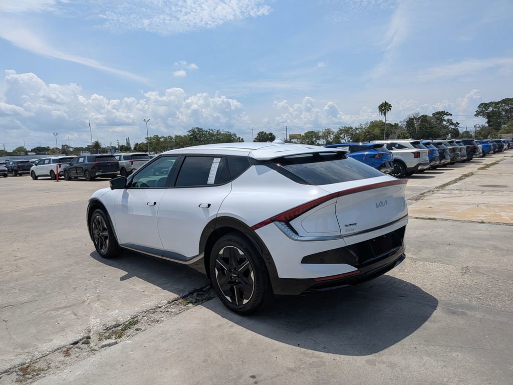 Certified 2025 Kia EV6 Wind RWD image 6