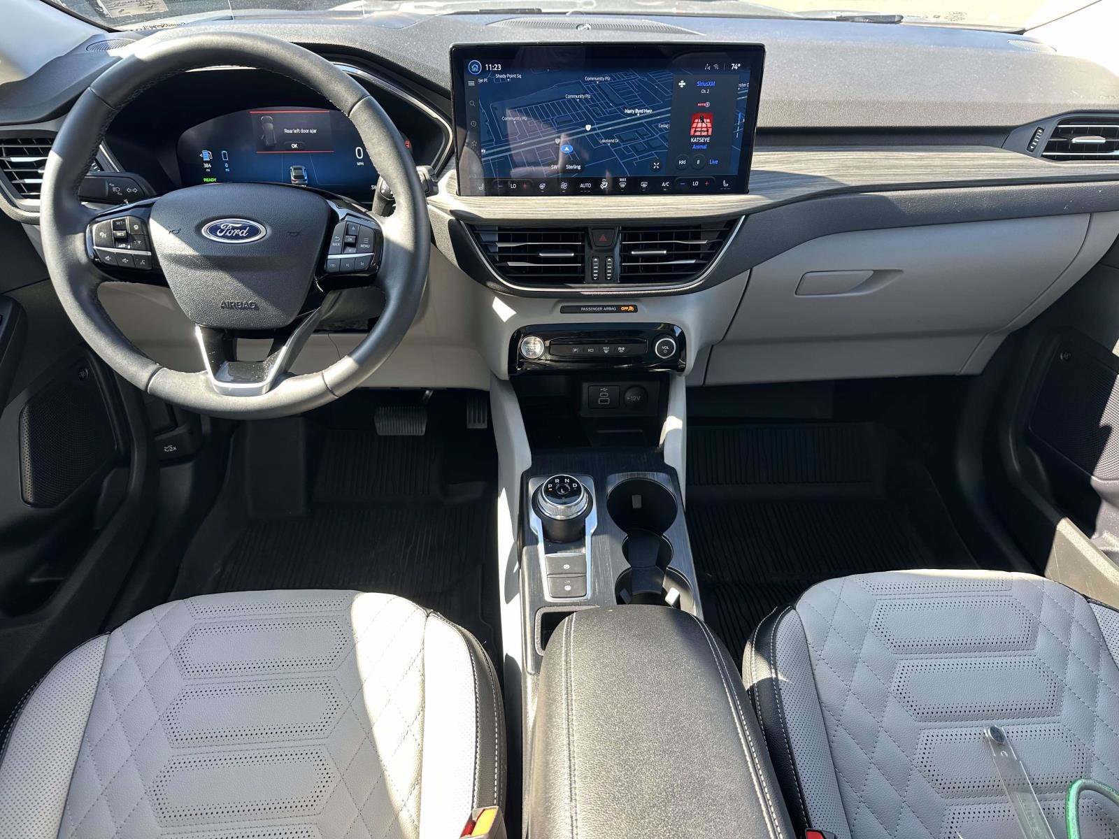 Used 2024 Ford Escape SE w/ PHEV Premium Package FWD image 9