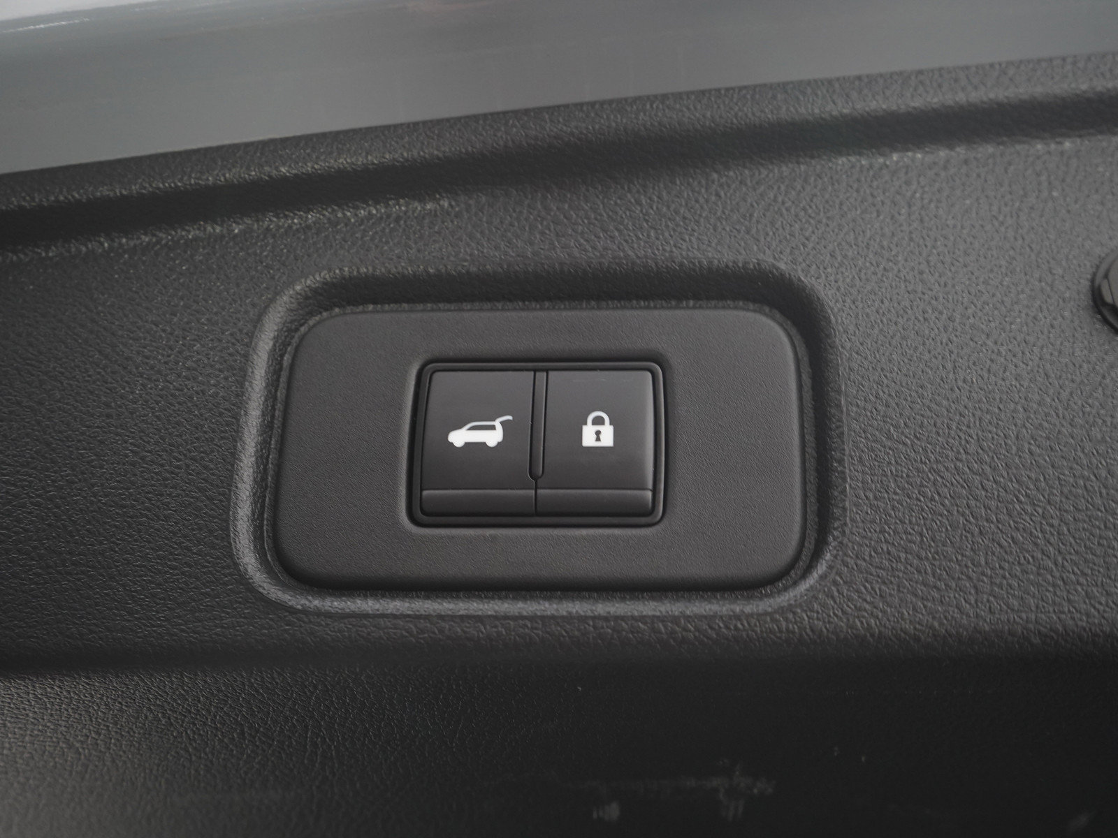 Used 2024 Nissan Pathfinder Platinum AWD/4WD image 12