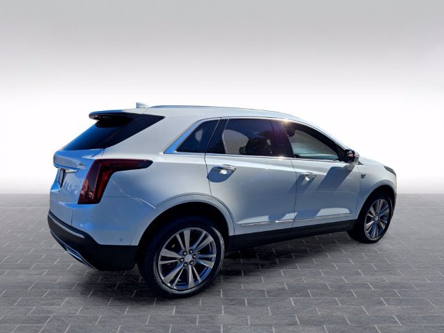 Used 2024 Cadillac XT5 Premium Luxury w/ Technology Package FWD image 5
