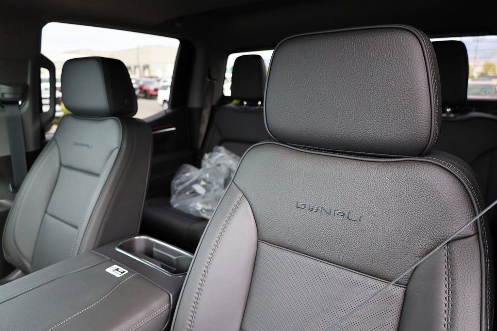 New 2026 GMC Sierra 1500 Denali w/ Technology Package image 18