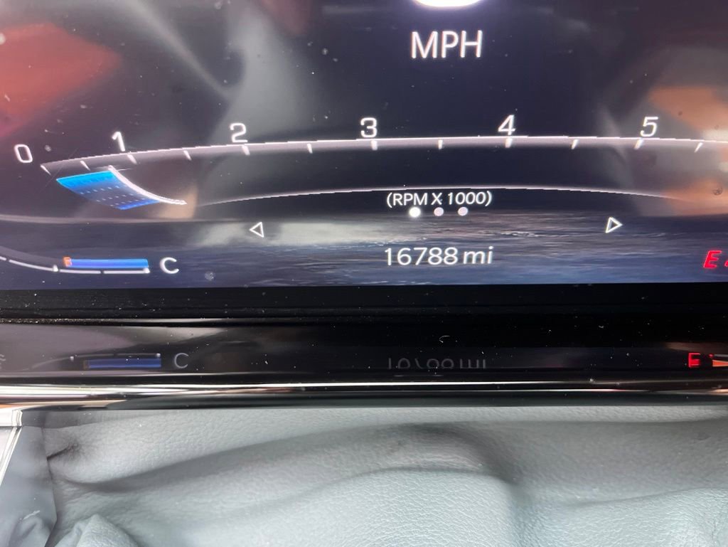 Used 2022 Jeep Grand Wagoneer Series III AWD/4WD image 29