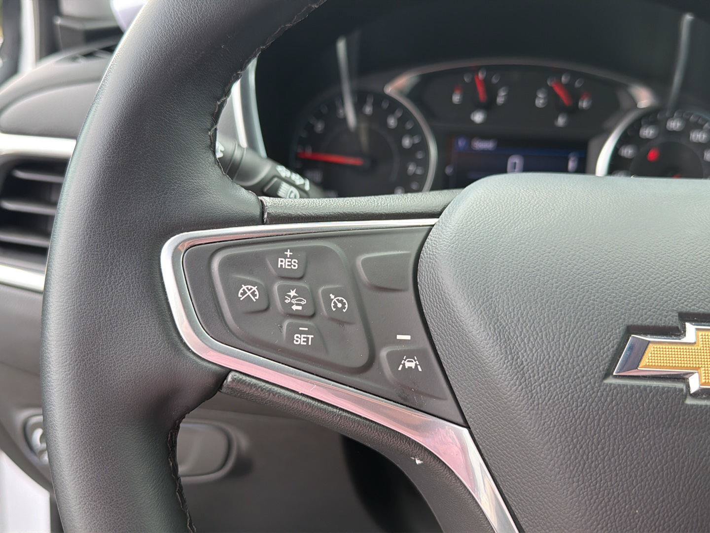 Used 2023 Chevrolet Equinox LT FWD image 20