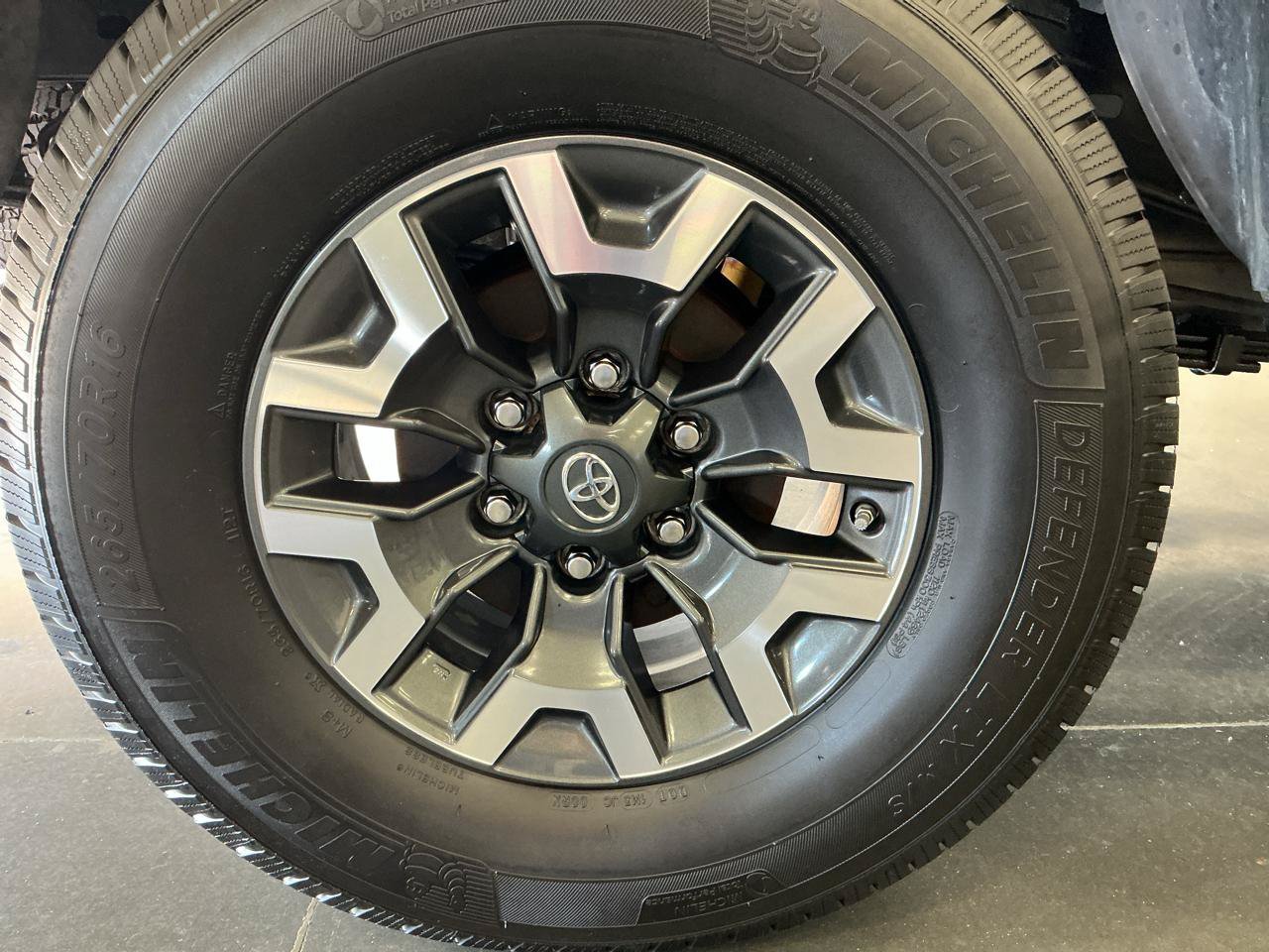 Used 2021 Toyota Tacoma TRD Off-Road AWD/4WD image 24