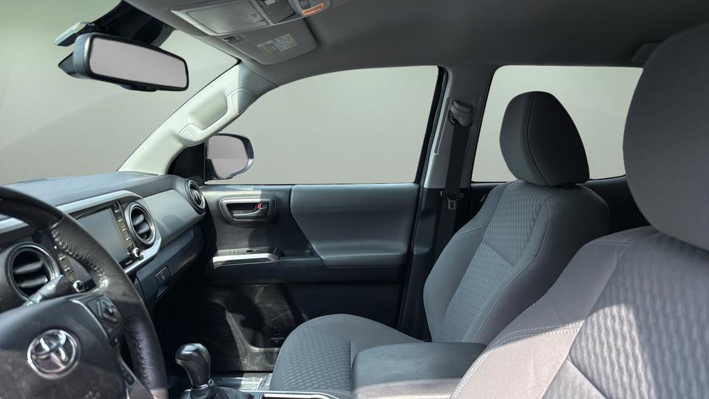 Used 2020 Toyota Tacoma SR5 image 12