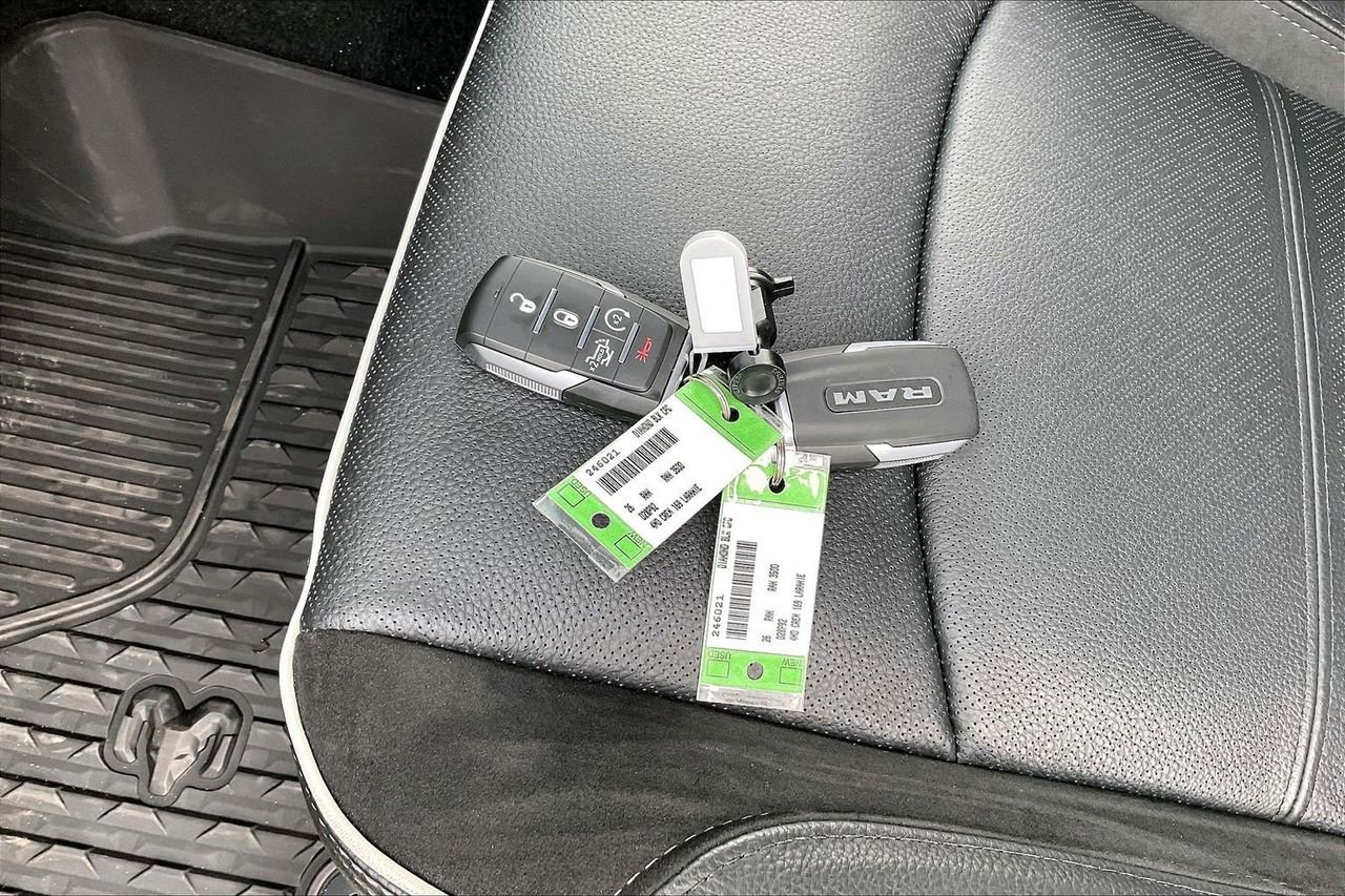 New 2026 RAM 3500 Laramie image 32