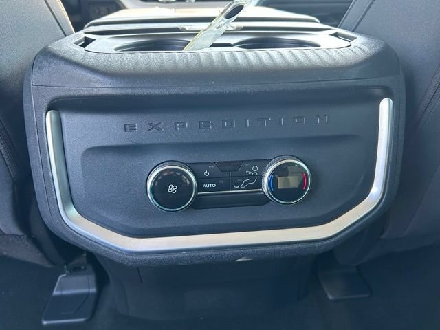 Used 2025 Ford Expedition Active AWD/4WD image 12