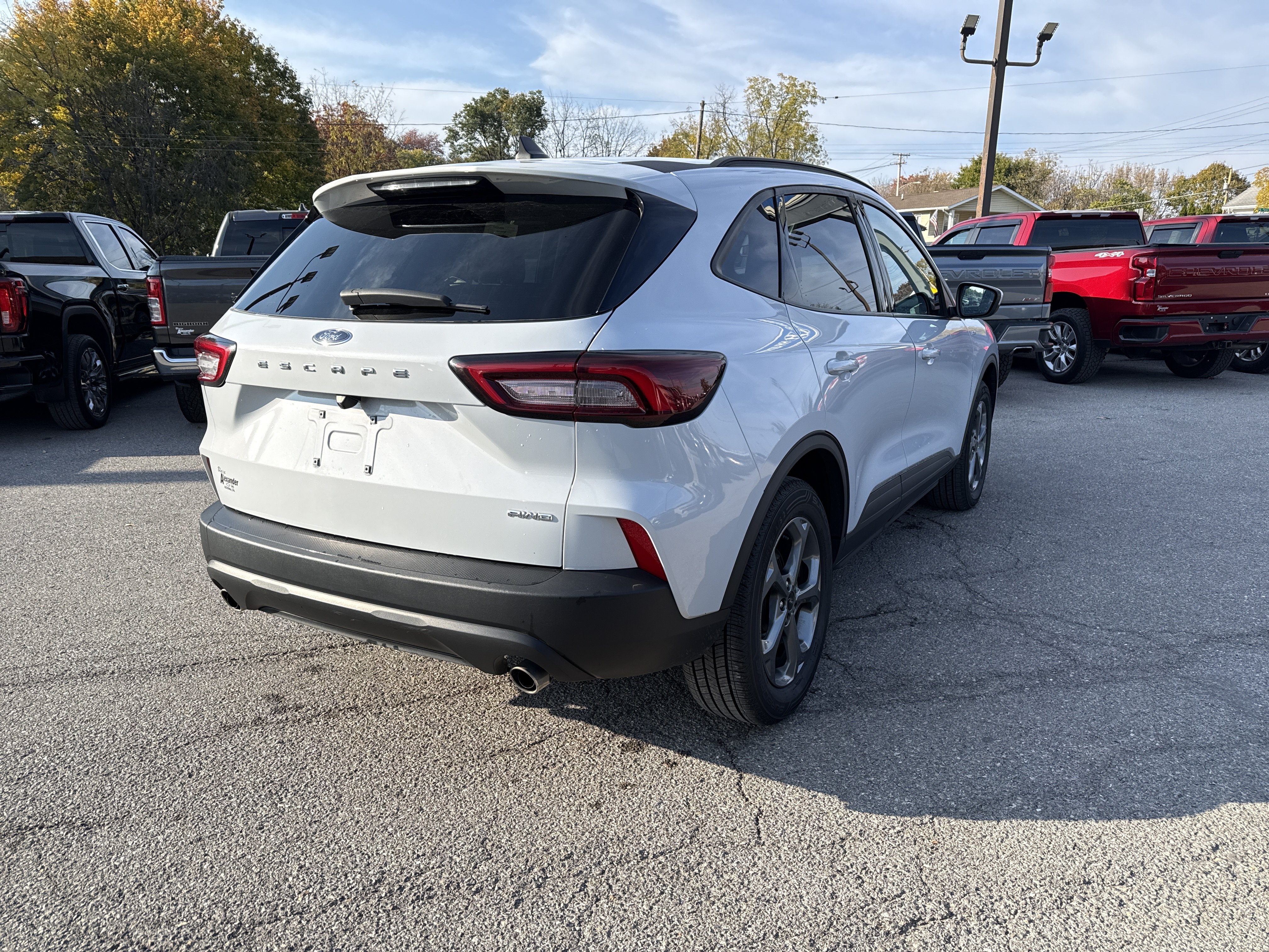 Used 2025 Ford Escape ST-Line Select AWD/4WD image 3