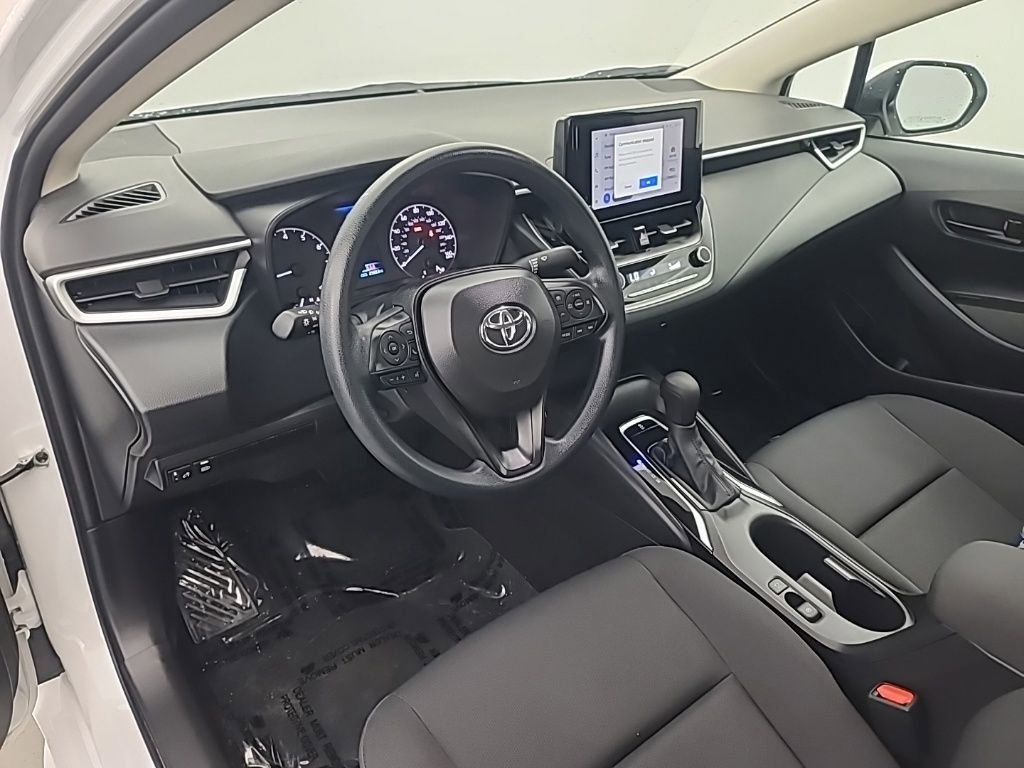 Used 2025 Toyota Corolla LE FWD image 25