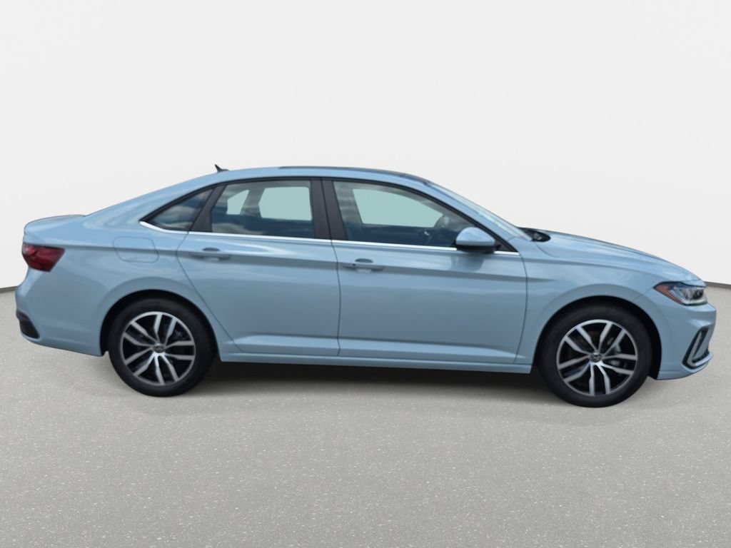 New 2026 Volkswagen Jetta SE FWD image 4
