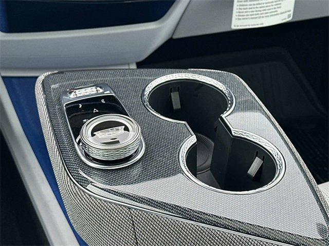 New 2026 Cadillac Optiq Luxury 2 image 4