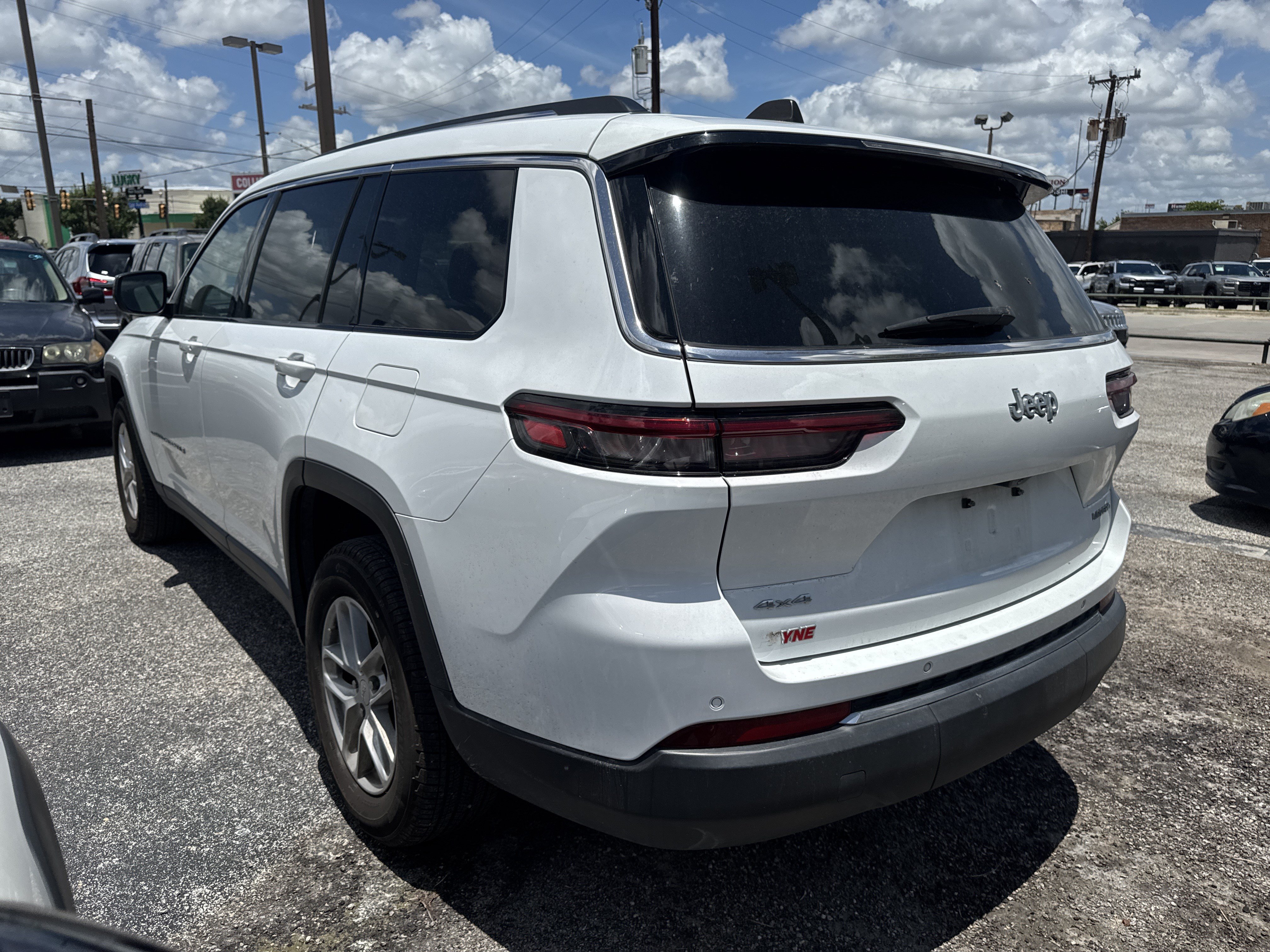 Used 2023 Jeep Grand Cherokee L Laredo w/ Trailer Tow Group (B) AWD/4WD image 7