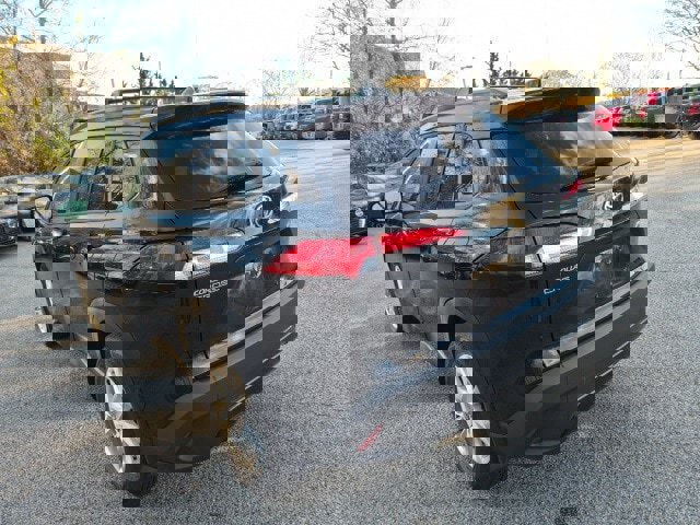 Used 2022 Toyota Corolla Cross LE image 8