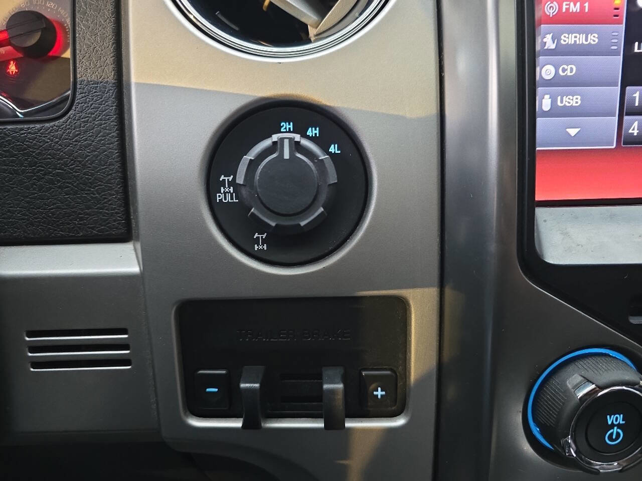 Used 2013 Ford F150 FX4 w/ Luxury Equipment Group image 19