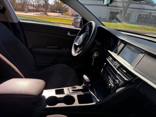 Used 2019 Kia Optima LX image 31