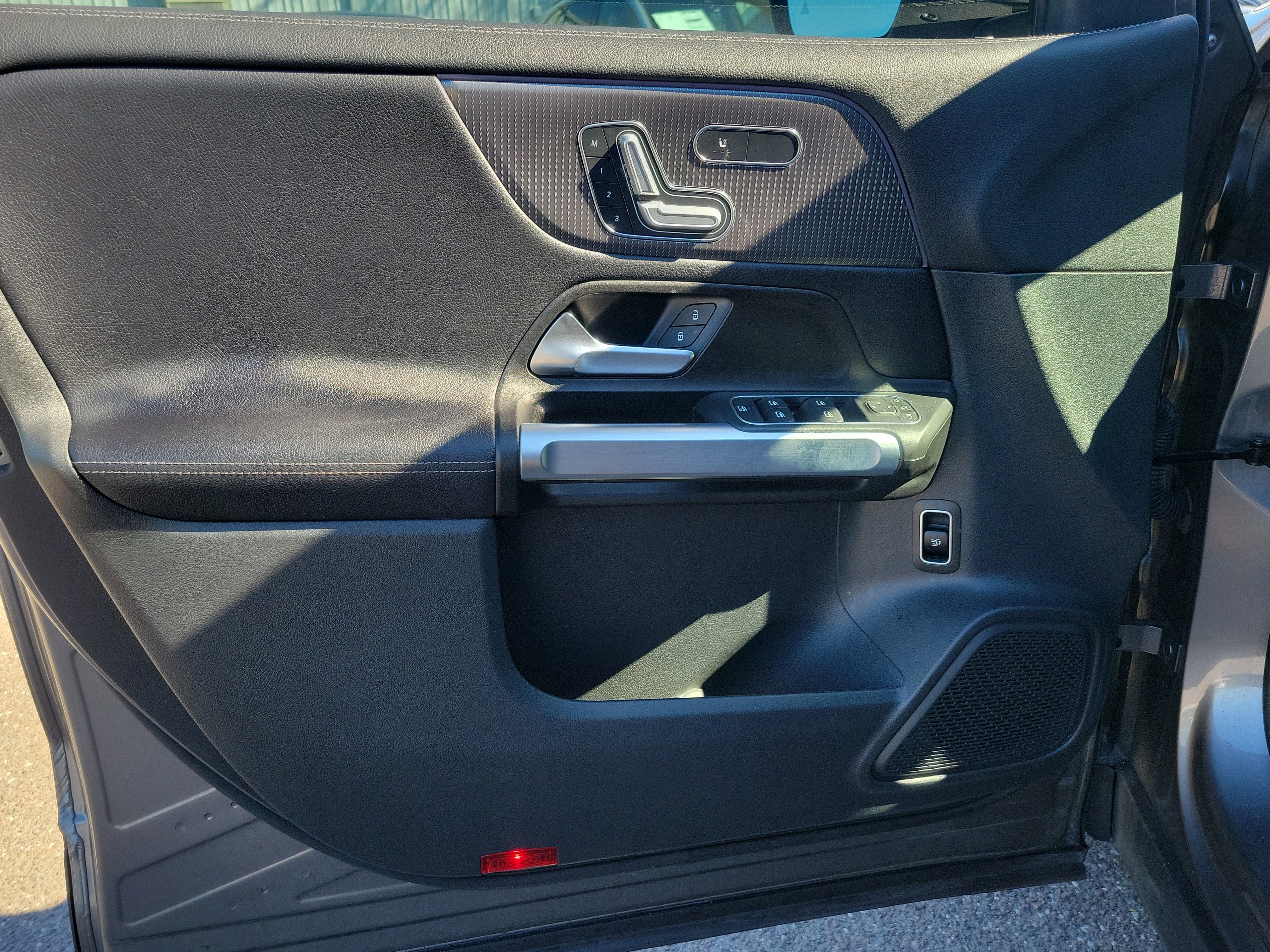 Certified 2021 Mercedes-Benz GLB 250 4MATIC image 20