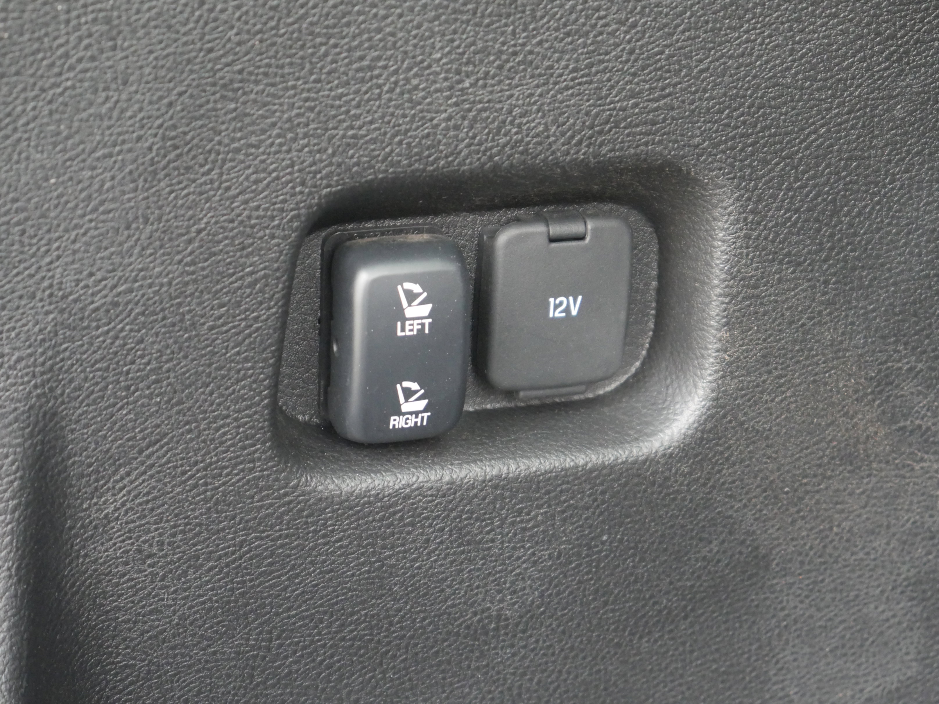 Used 2024 Ford Edge SEL w/ Convenience Package image 30