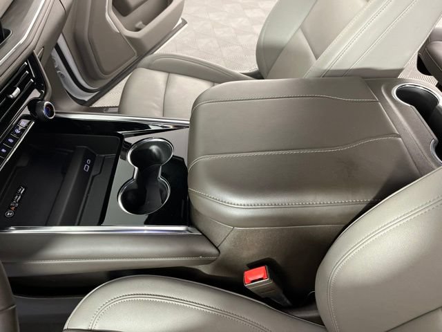 Used 2025 Chevrolet Tahoe LT RWD image 29