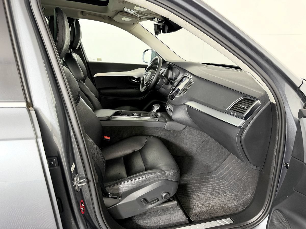Used 2016 Volvo XC90 T6 Momentum w/ Vision Package AWD/4WD image 53