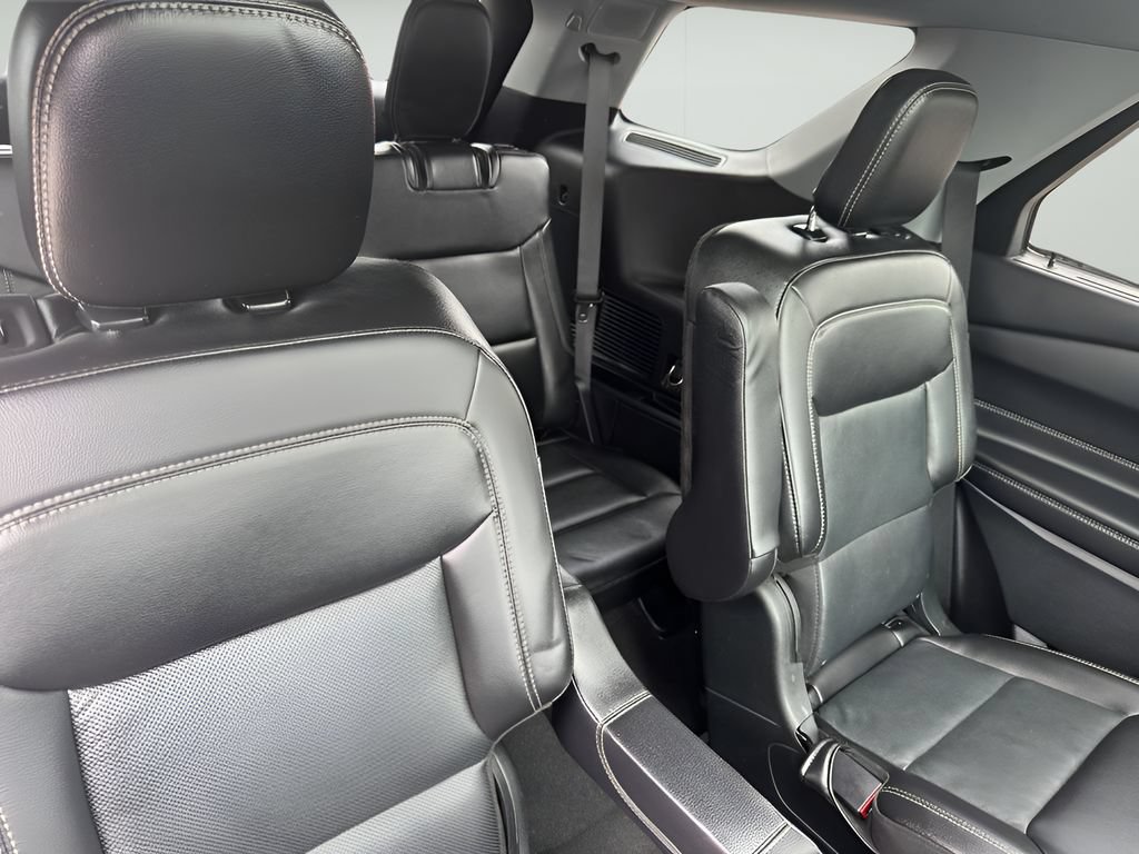 Used 2021 Ford Explorer Limited AWD/4WD image 13
