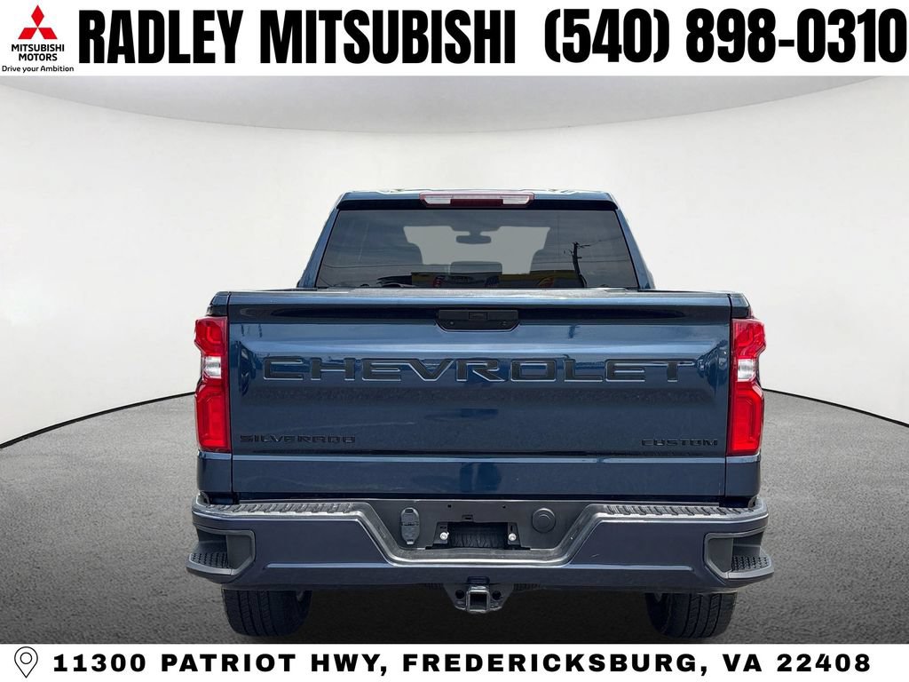 Used 2022 Chevrolet Silverado 1500 Custom w/ LPO, Dark Essentials Package AWD/4WD image 17