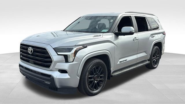 Used 2025 Toyota Sequoia SR5 w/ SR5 Premium Package AWD/4WD image 3