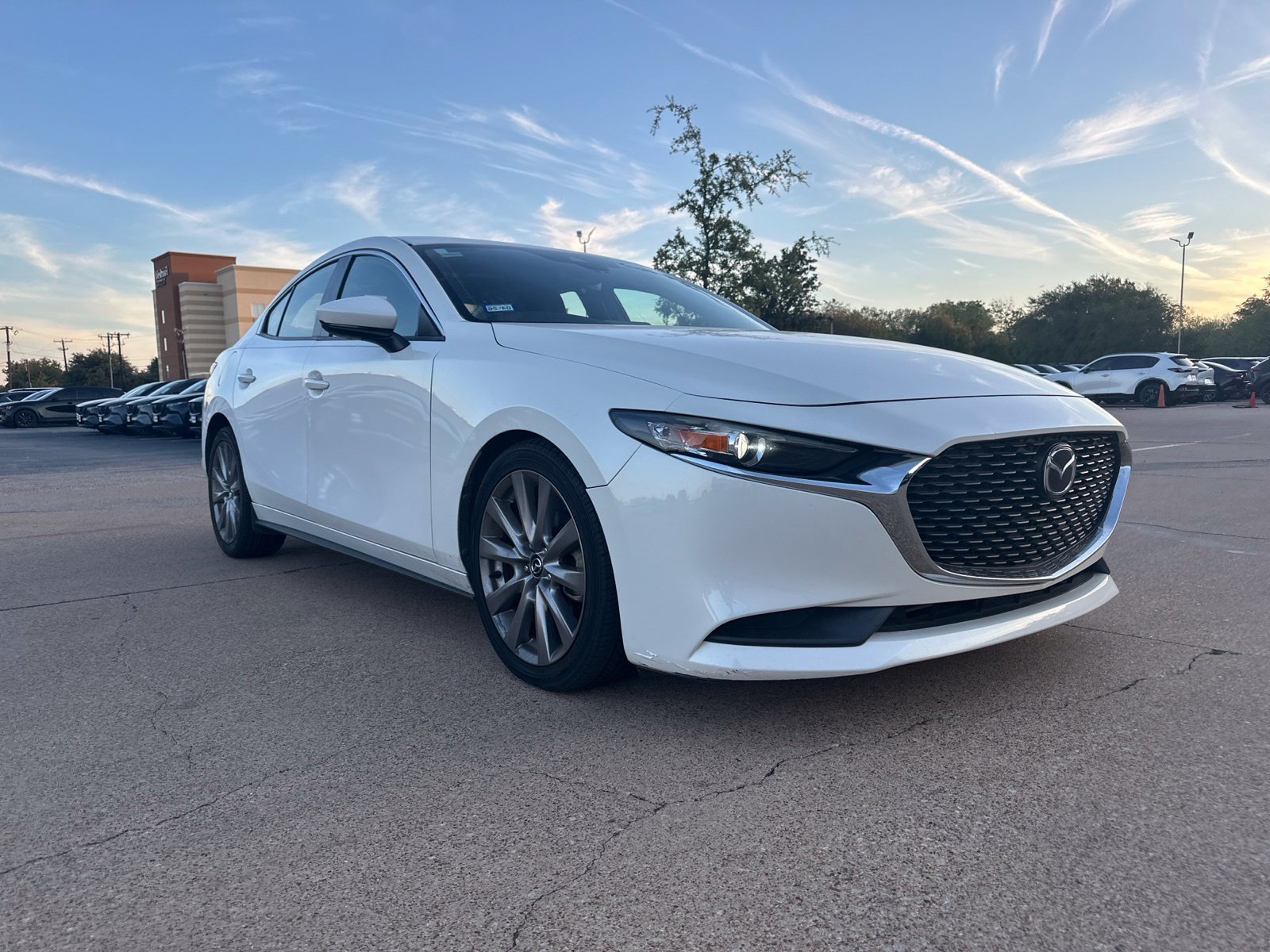 Used 2020 MAZDA MAZDA3 Sedan w/ Select Package FWD image 2