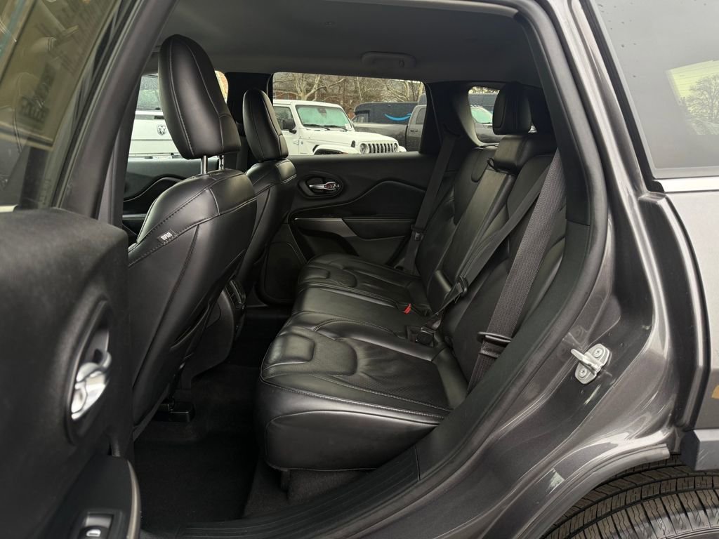 Used 2020 Jeep Cherokee Limited image 15