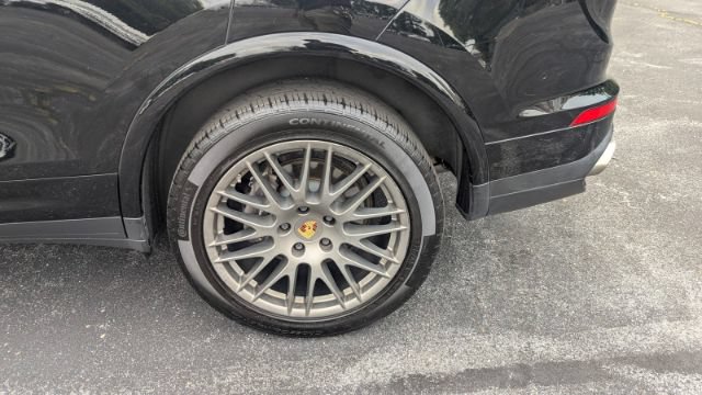Used 2018 Porsche Cayenne Platinum Edition AWD/4WD image 10